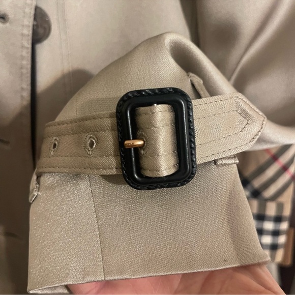 Burberry 100% Mulberry Silk Trench Coat - Picture 3 of 13